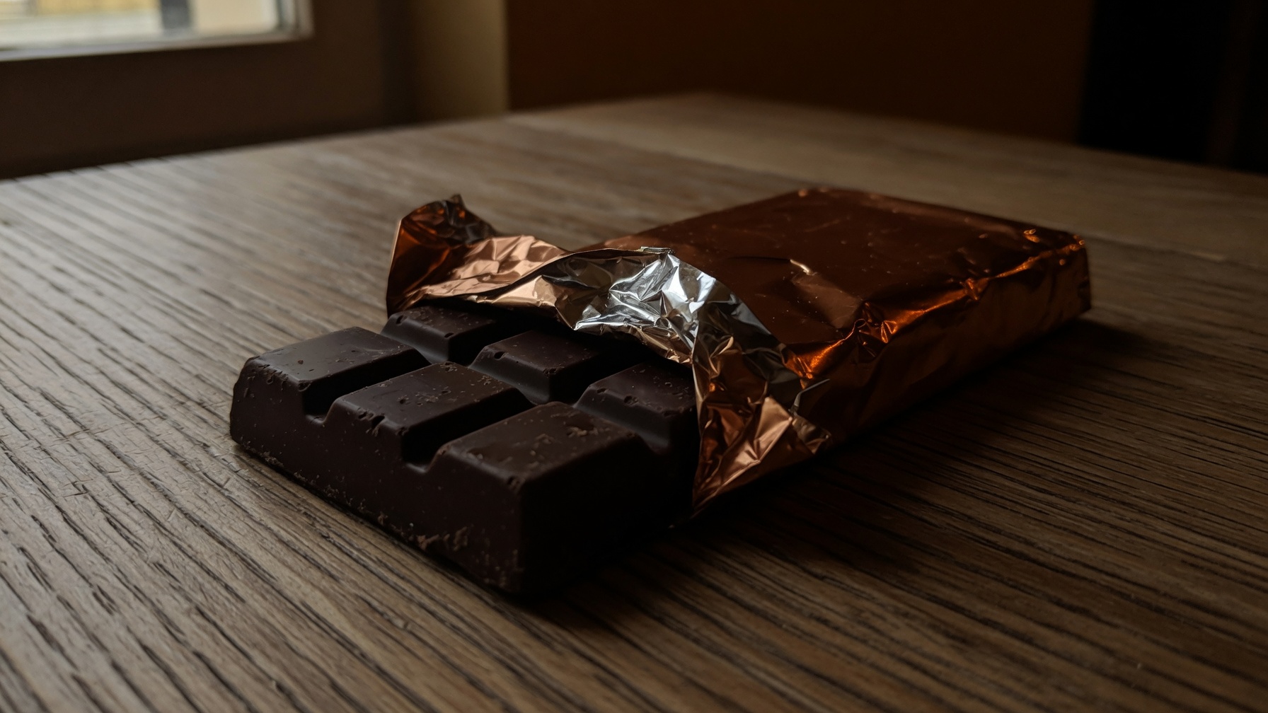 Unwrapped NOIR bar, natural light